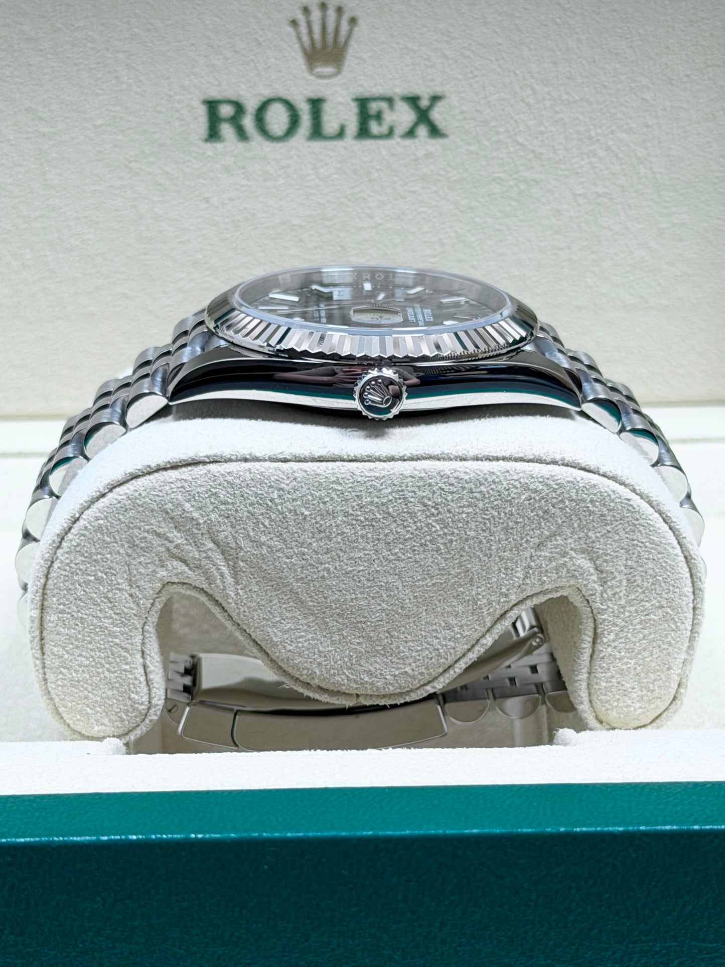Rolex Datejust 41 126334 Mint Grün / 2022 / Full Set / Top Zustand