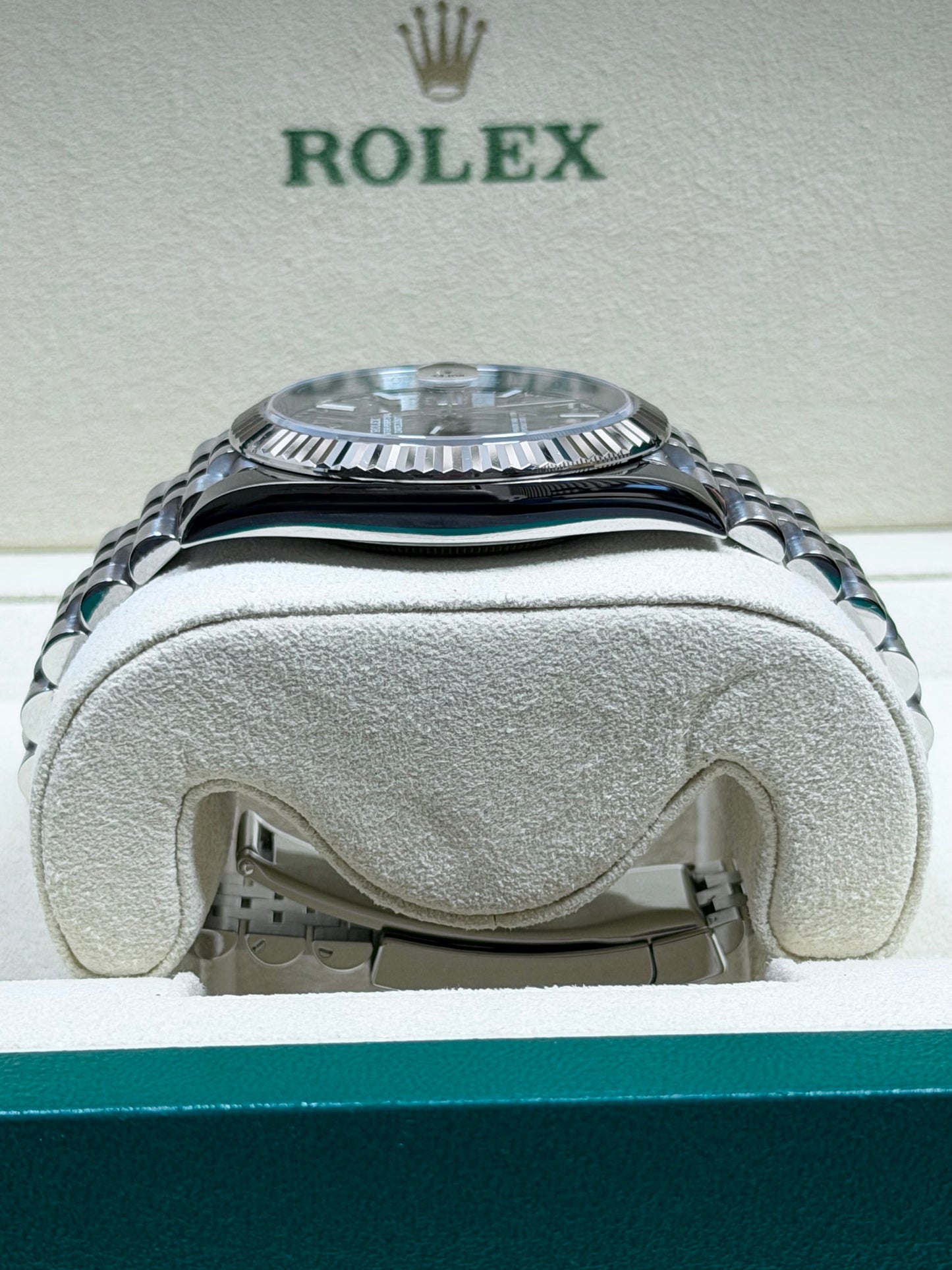 Rolex Datejust 41 126334 Mint Grün / 2022 / Full Set / Top Zustand