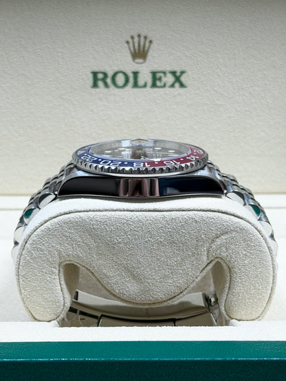 Rolex GMT Master 2 "Pepsi" 126710BLRO / 2021 / Full Set / Sehr gut