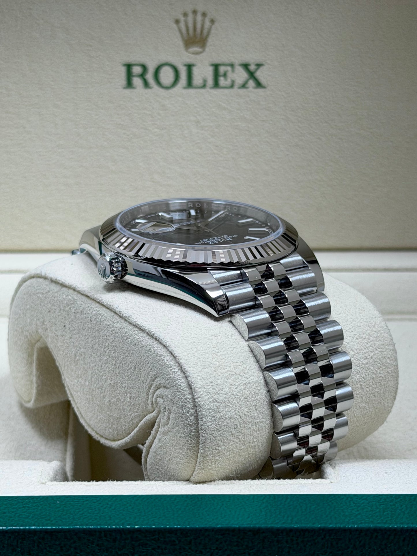 Rolex Datejust 41 126334 Schwarz / 2020 / Full Set / Top Zustand