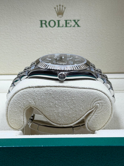 Rolex Datejust 41 126334 Schwarz / 2020 / Full Set / Top Zustand