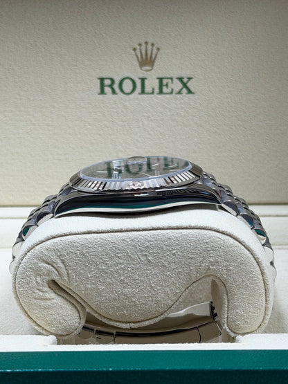 Rolex Datejust 41 126334 Schwarz / 2020 / Full Set / Top Zustand