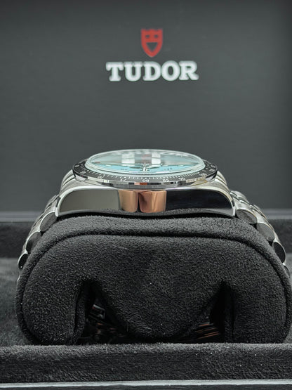 Tudor Black Bay Chrono Flamingo Blue / 2025 / Full Set / Neuwertig
