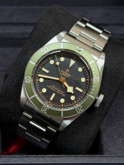Tudor Black Bay Harrods Edition / 2022 / Full Set / Top Zustand