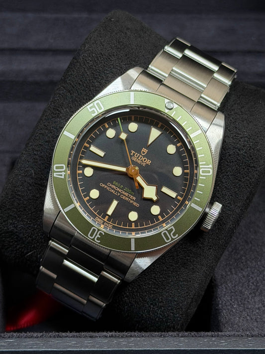 Tudor Black Bay Harrods Edition / 2022 / Full Set / Top Zustand