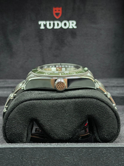 Tudor Black Bay Harrods Edition / 2022 / Full Set / Top Zustand