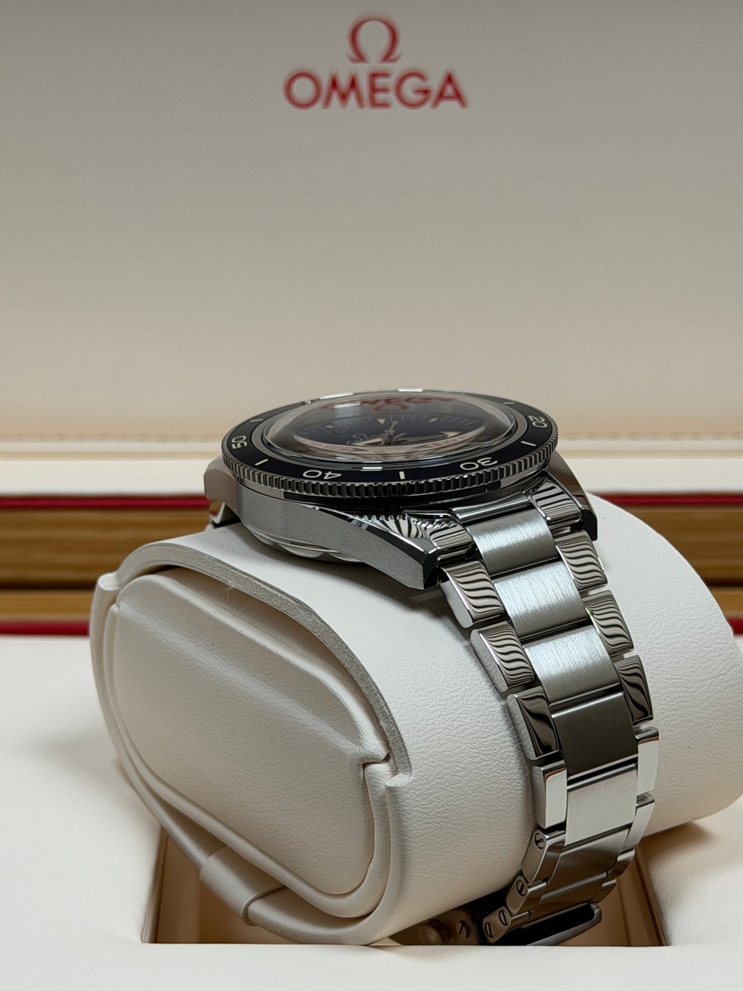 Omega Seamaster 300 Blau / 2024 / Full Set / Top Zustand