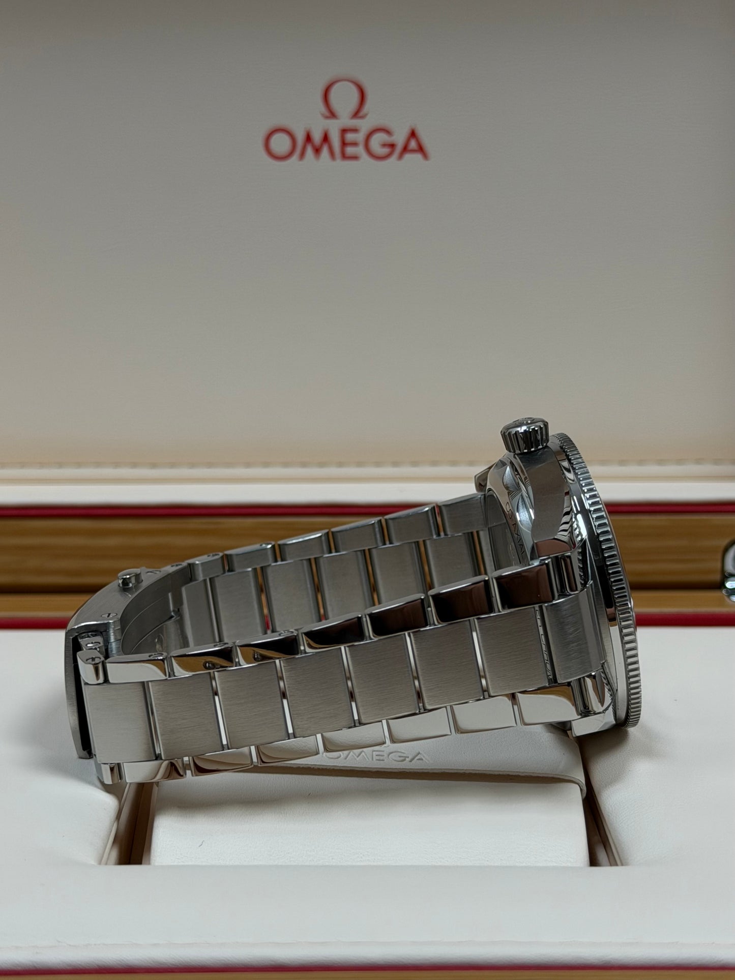 Omega Seamaster 300 Blau / 2024 / Full Set / Top Zustand