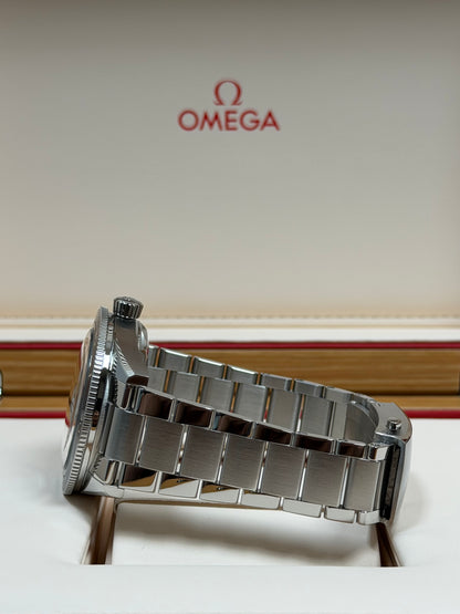 Omega Seamaster 300 Blau / 2024 / Full Set / Top Zustand