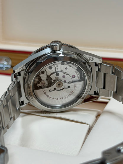 Omega Seamaster 300 Blau / 2024 / Full Set / Top Zustand