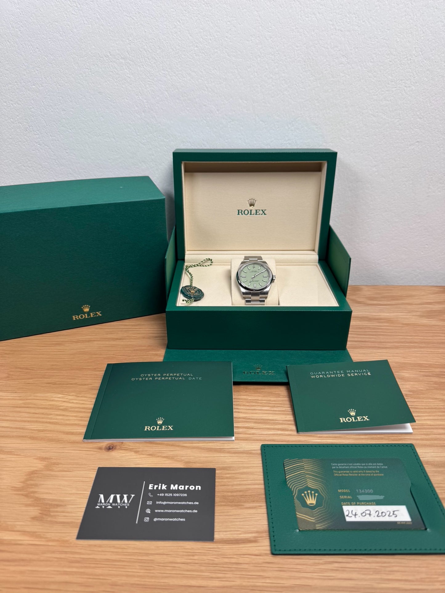 Rolex Oyster Perpetual 41 Pistachio / 2025 / Full Set / Verklebt