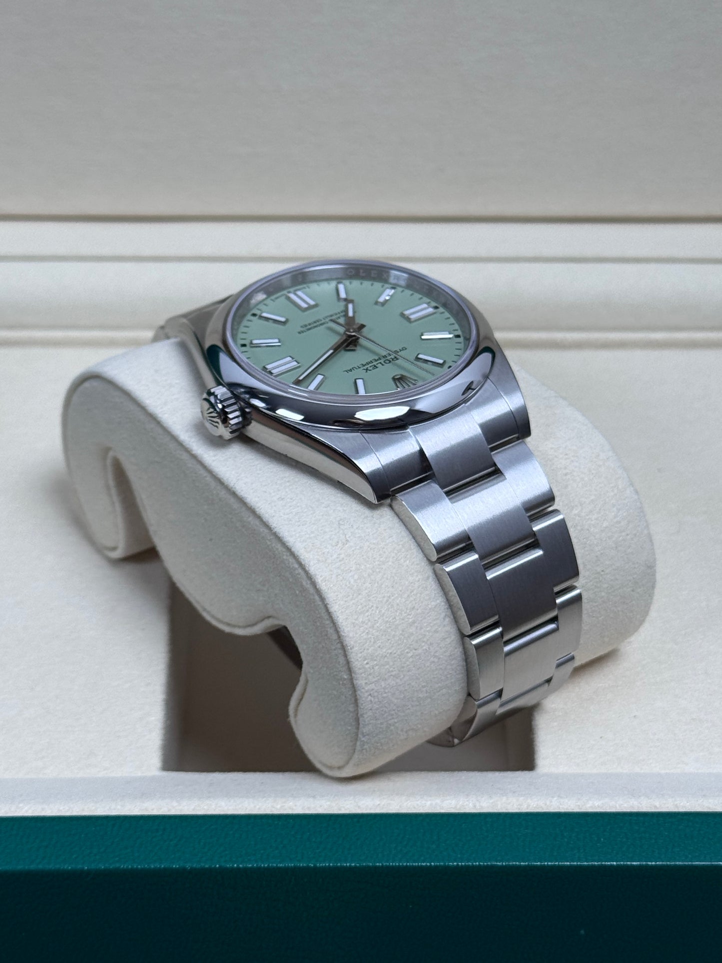 Rolex Oyster Perpetual 41 Pistachio / 2025 / Full Set / Verklebt