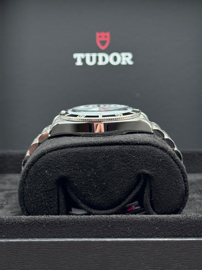 Tudor Black Bay 54 Lagoon Blue / 2025 / Full Set / Neuwertig