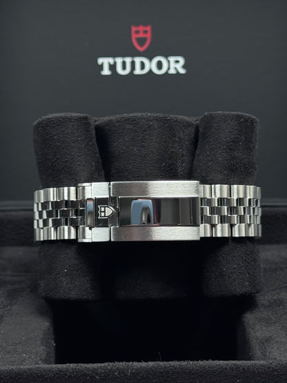 Tudor Black Bay 54 Lagoon Blue / 2025 / Full Set / Neuwertig
