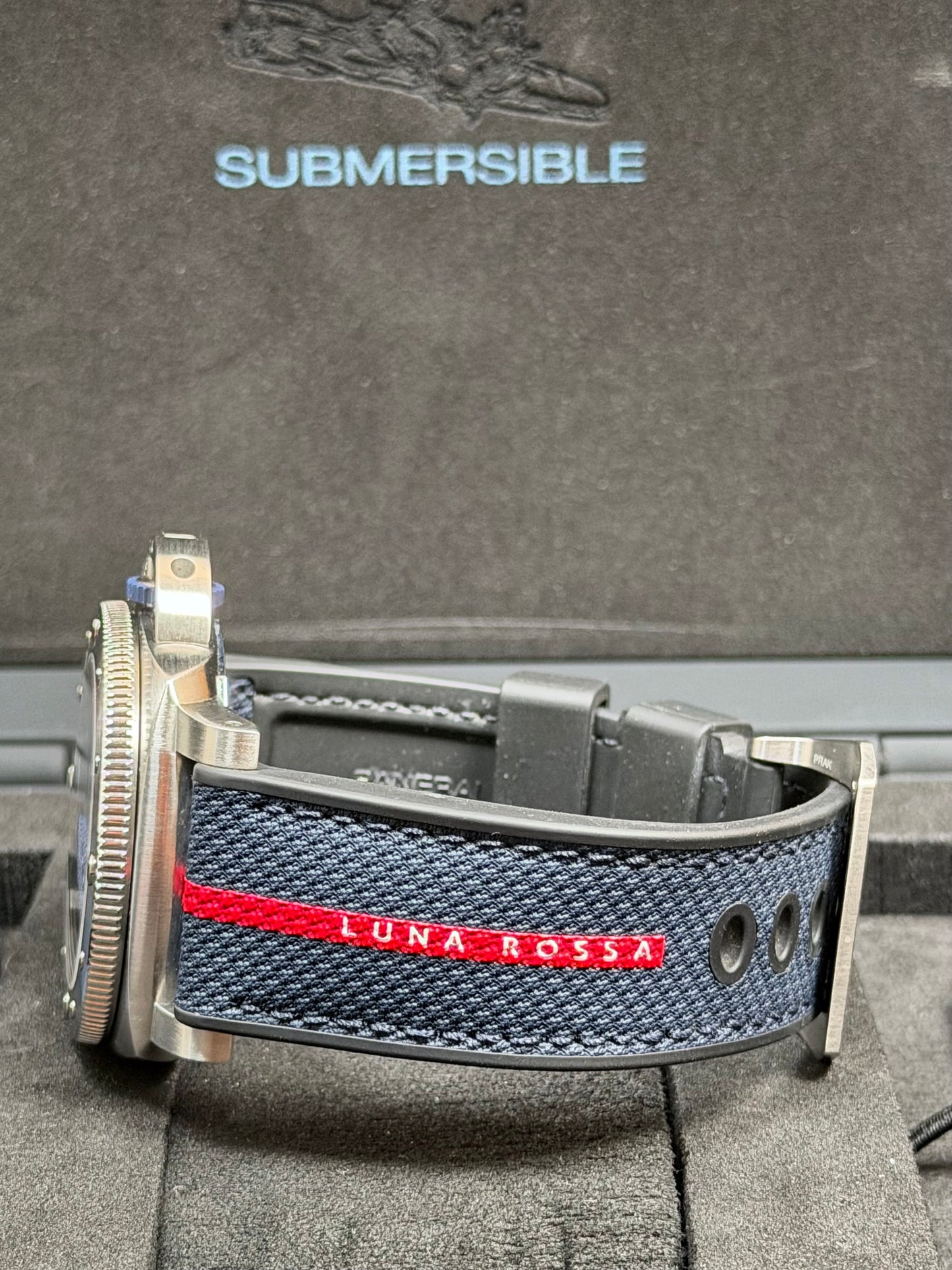 Panerai Luminor Submersible Luna Rossa / 2022 / Full Set / Sehr gut