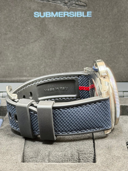 Panerai Luminor Submersible Luna Rossa / 2022 / Full Set / Sehr gut