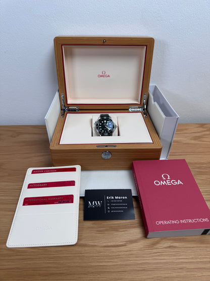 Omega Seamaster Diver 300M Grün / 2024 / Full Set / Neuwertig