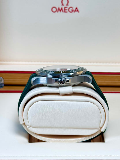 Omega Seamaster Diver 300M Grün / 2024 / Full Set / Neuwertig