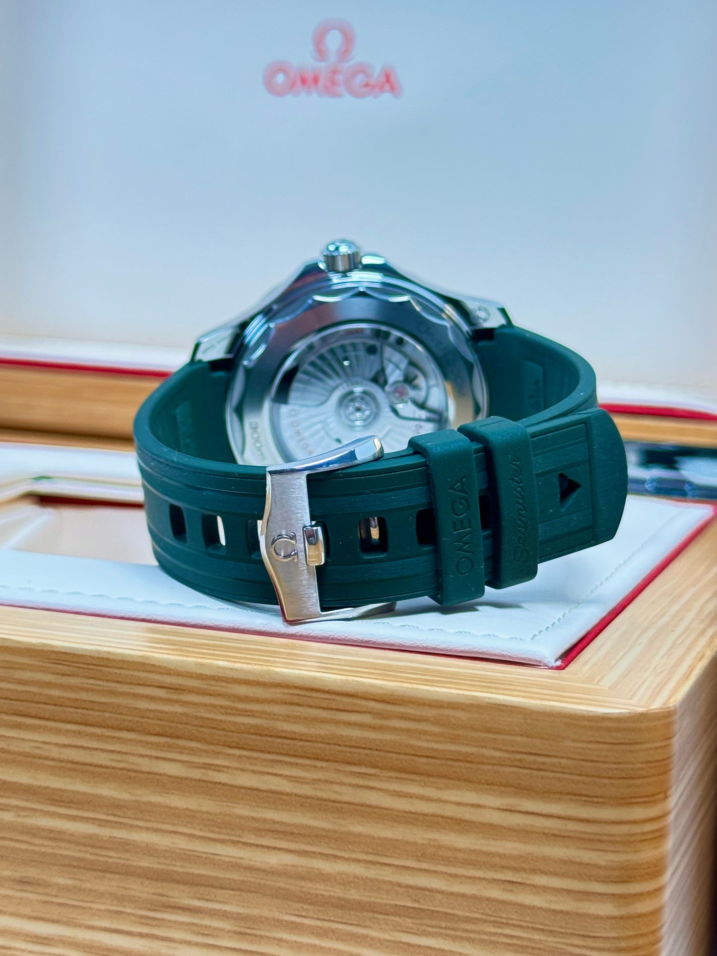 Omega Seamaster Diver 300M Grün / 2024 / Full Set / Neuwertig