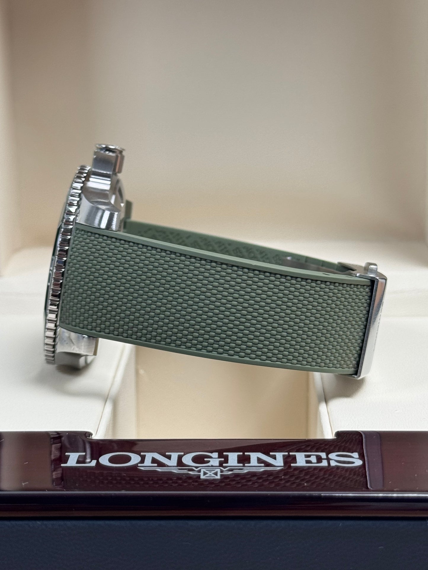 Longines Hydroconquest 43mm Grün / 2022 / Full Set / Sehr gut