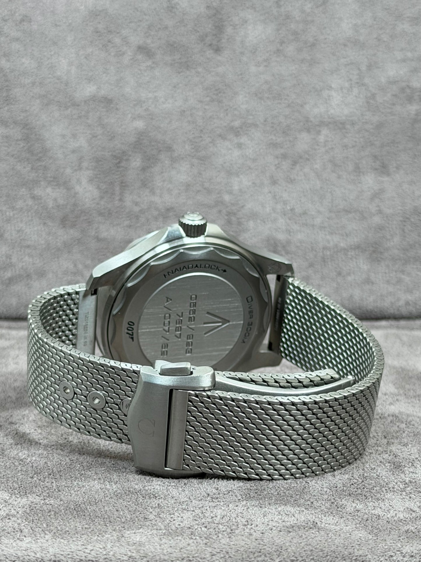 Omega Seamaster Diver 300M Titan 007 Edition / 2022 / Full Set / Top Zustand