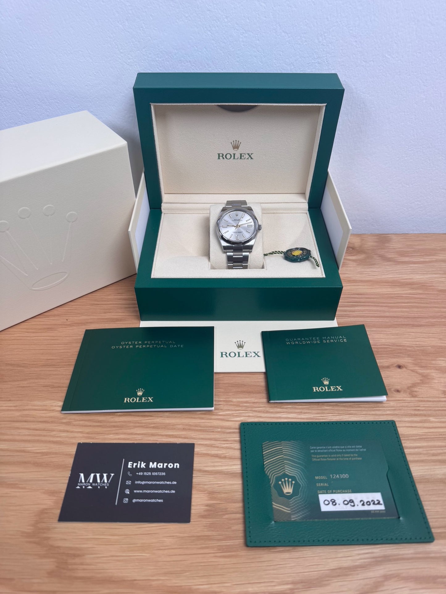 Rolex Oyster Perpetual 41 Silber 124300 / 2022 / Full Set / Neuwertig