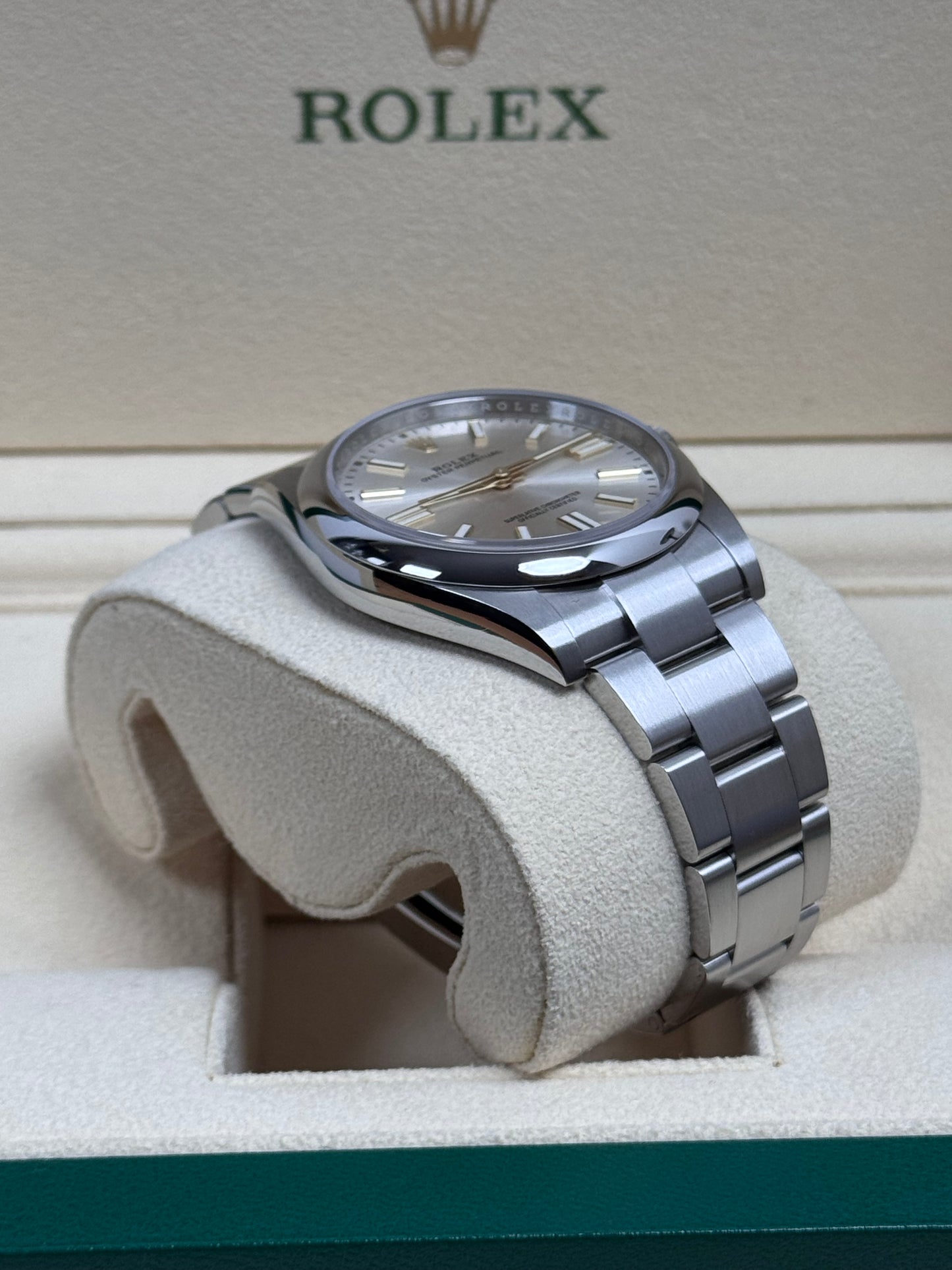 Rolex Oyster Perpetual 41 Silber 124300 / 2022 / Full Set / Neuwertig
