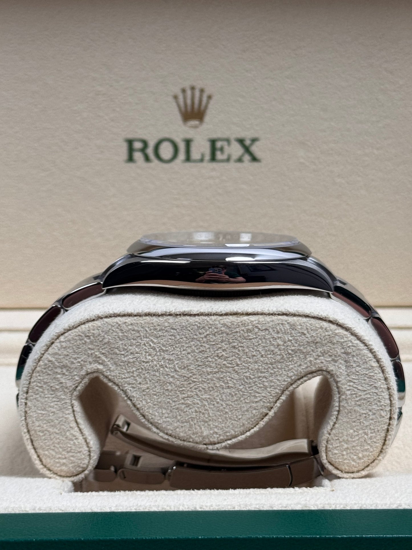 Rolex Oyster Perpetual 41 Silber 124300 / 2022 / Full Set / Neuwertig
