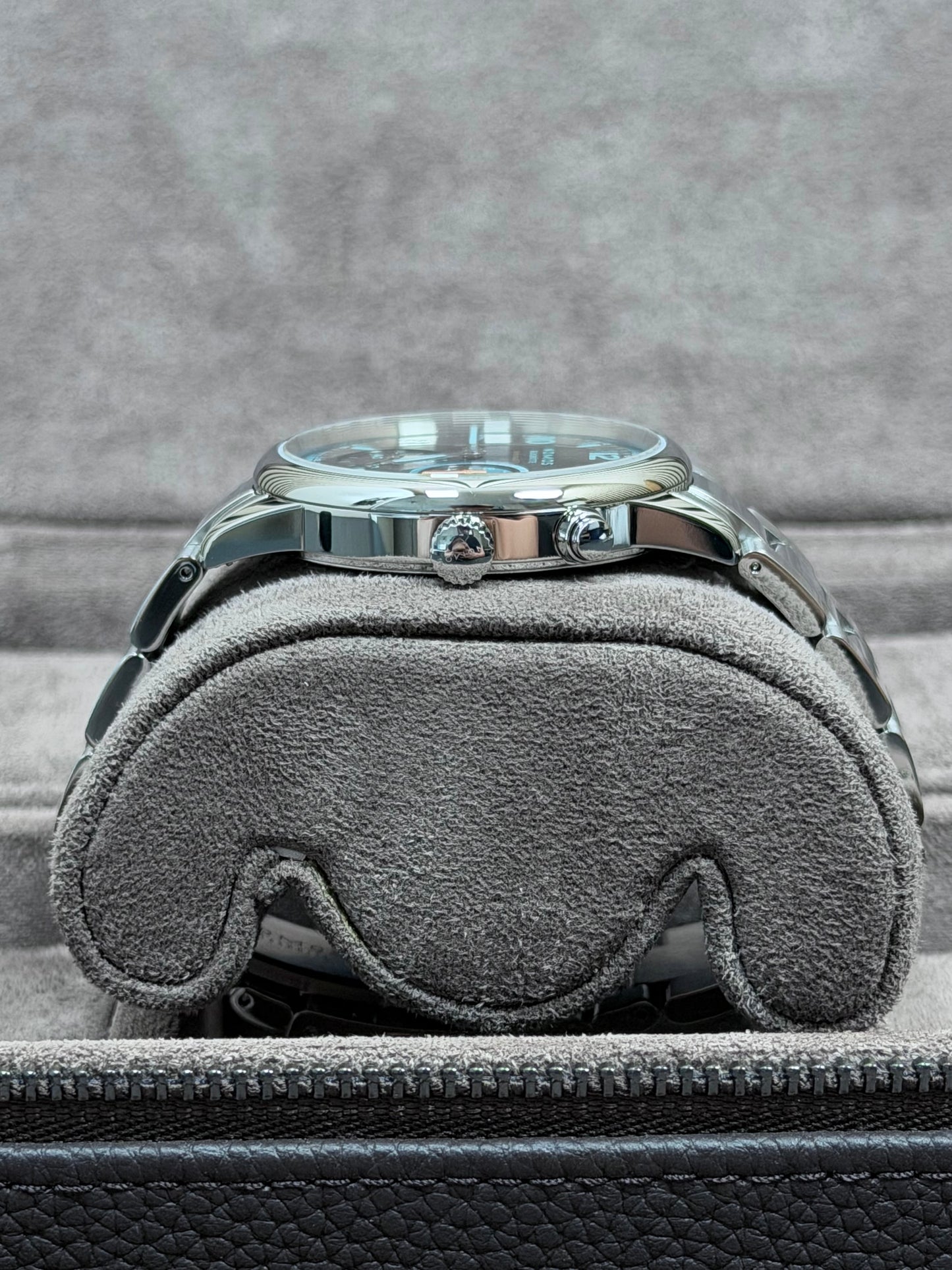 NOMOS Glashütte Club Neomatik Worldtime / 2025 / Full Set / Top Zustand
