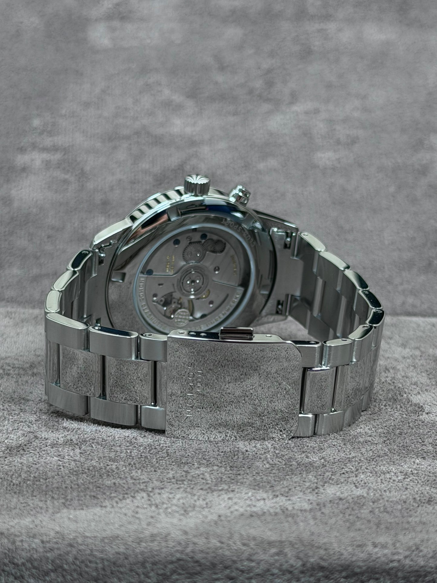 NOMOS Glashütte Club Neomatik Worldtime / 2025 / Full Set / Top Zustand