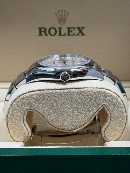 Rolex Oyster Perpetual 39 Weiß / 2017 / Full Set / Top Zustand