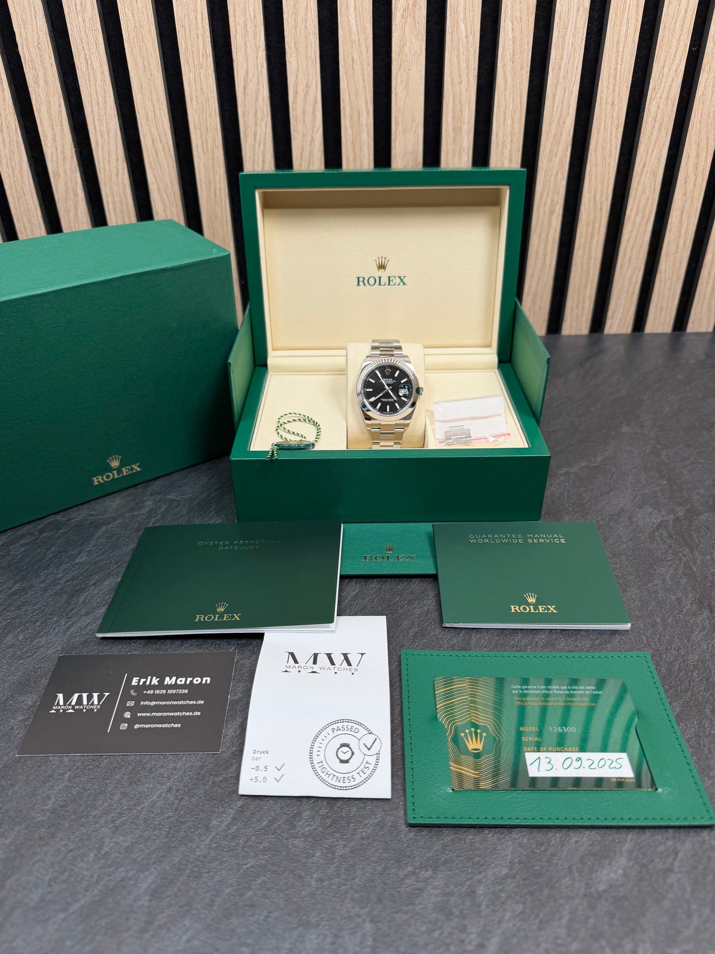 Rolex Datejust 41 126300 Schwarz / 2025 / Full Set / Neuwertig