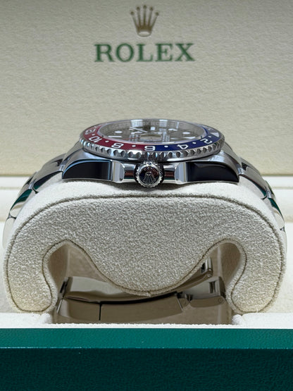 Rolex GMT Master 2 "Pepsi" 126710BLRO / 2024 / Full Set / Neuwertig