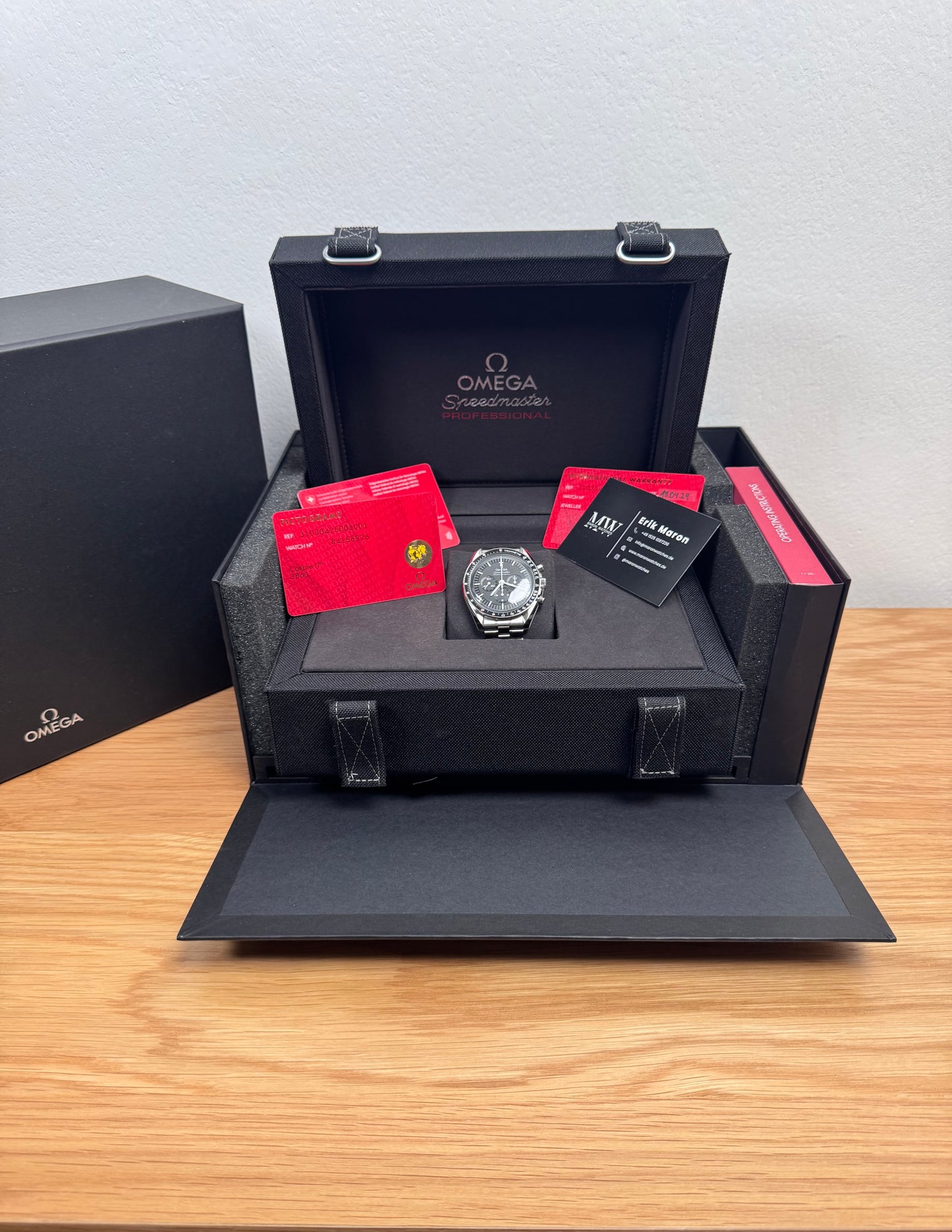 Omega Speedmaster Moonwatch Professional / 2024 / Full Set / Neuwertig