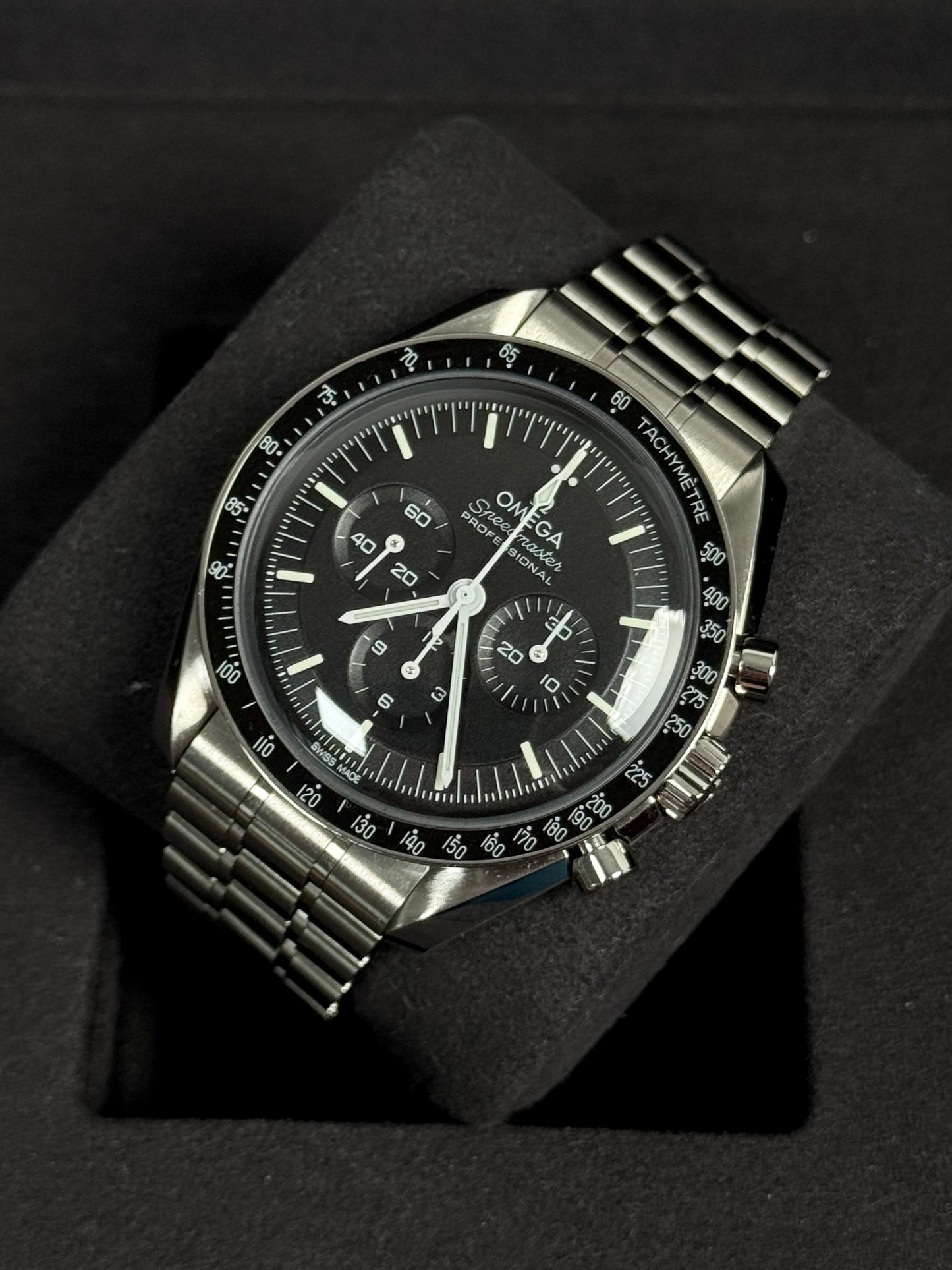 Omega Speedmaster Moonwatch Professional / 2024 / Full Set / Neuwertig