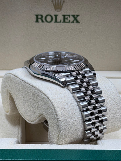 Rolex Datejust 41 126334 Schwarz / 2024 / Full Set / Top Zustand