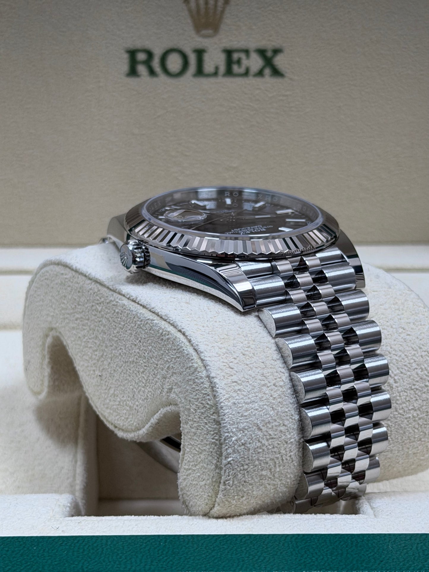 Rolex Datejust 41 126334 Schwarz / 2024 / Full Set / Top Zustand