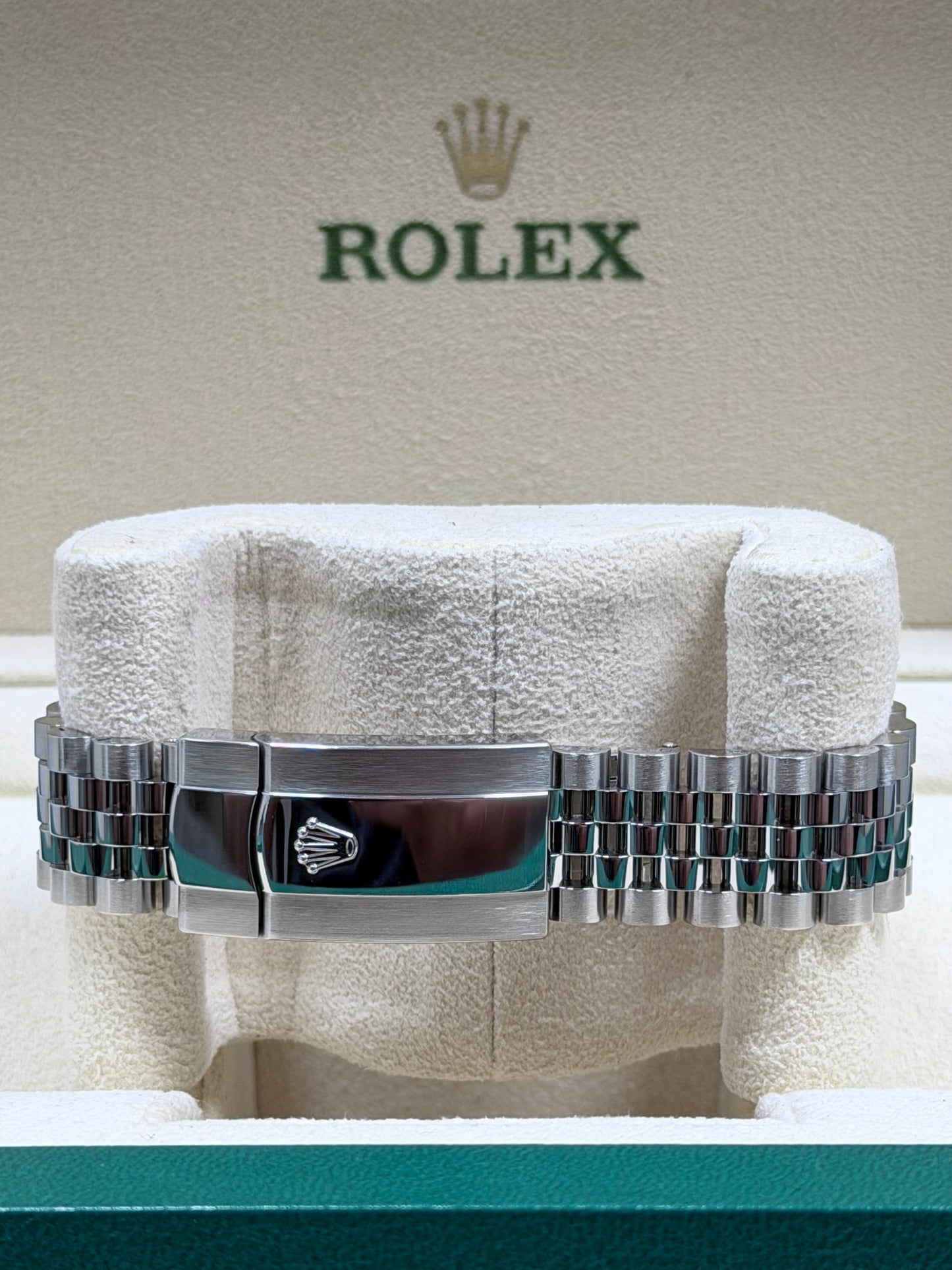 Rolex Datejust 41 126334 Schwarz / 2024 / Full Set / Top Zustand