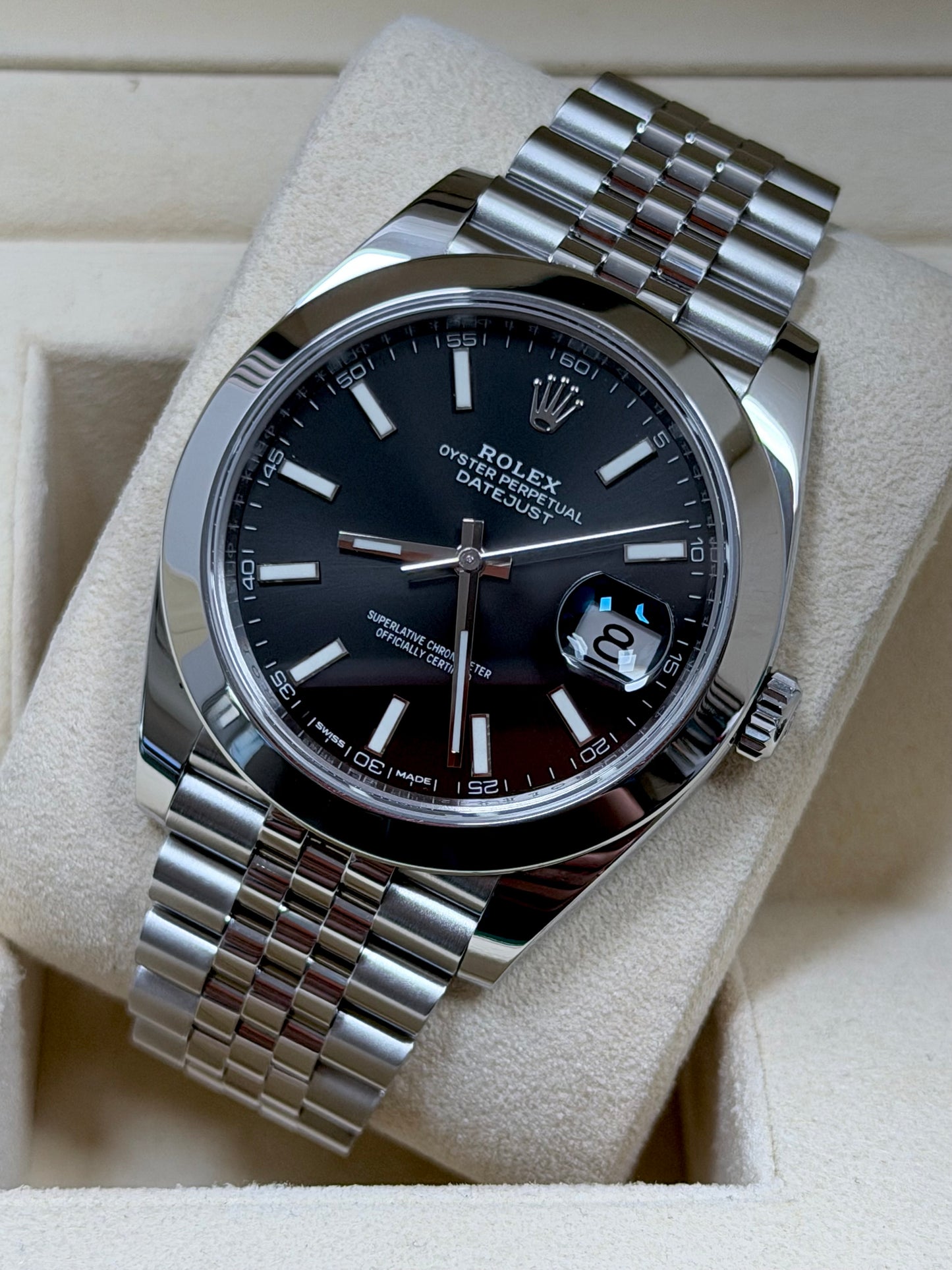 Rolex Datejust 41 126300 Schwarz / 2018 / Full Set / Sehr gut