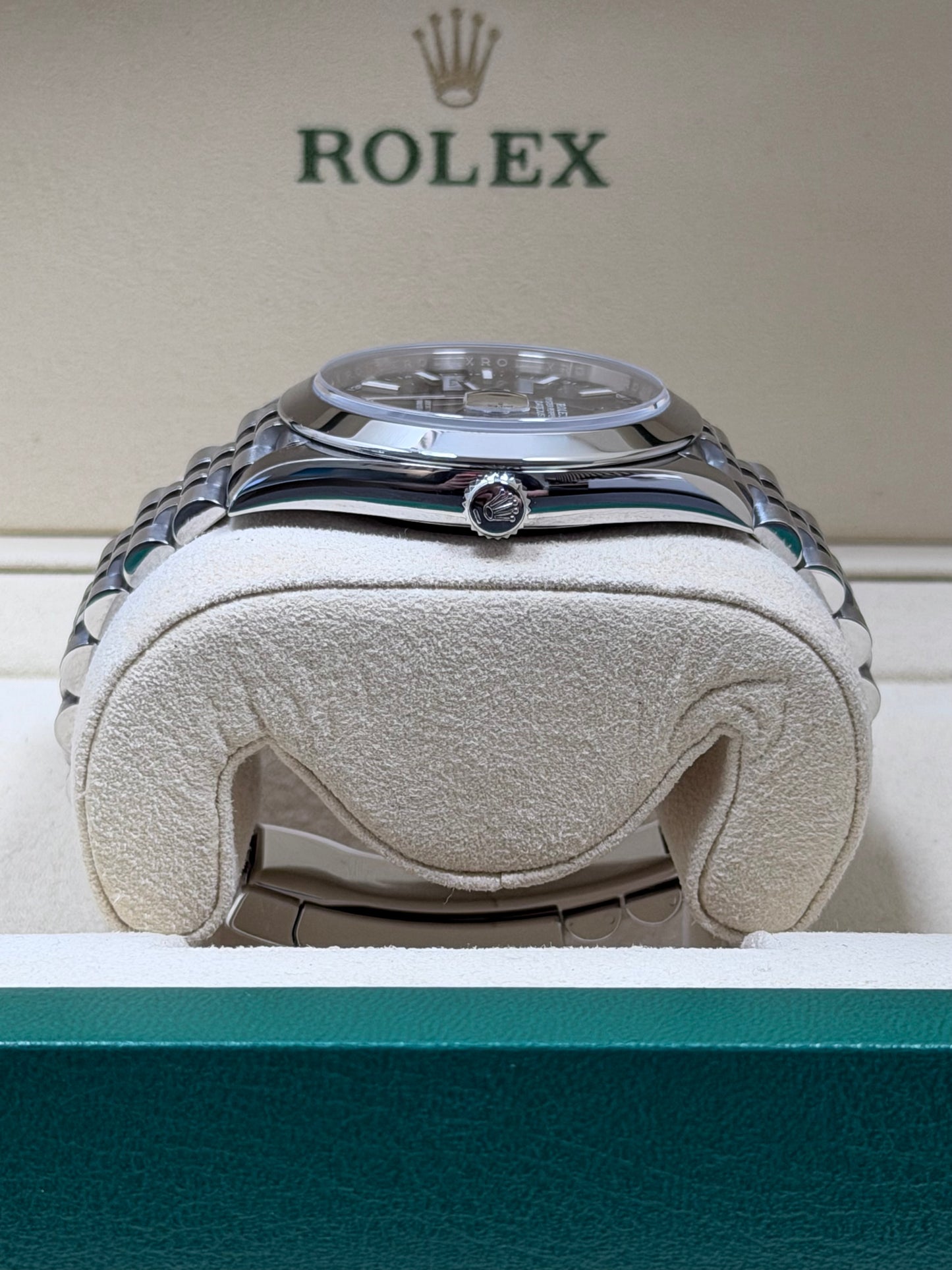 Rolex Datejust 41 126300 Schwarz / 2018 / Full Set / Sehr gut