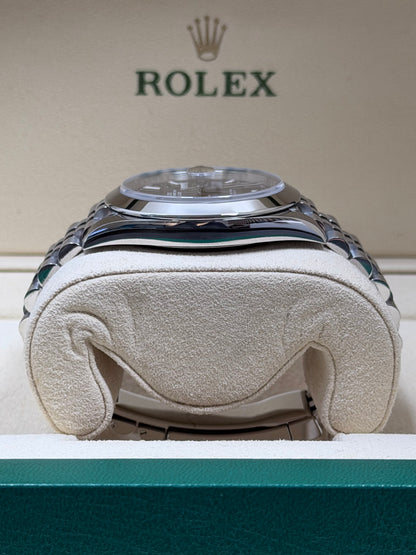Rolex Datejust 41 126300 Schwarz / 2018 / Full Set / Sehr gut