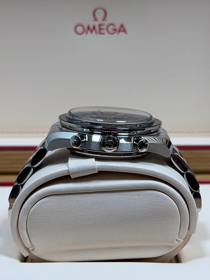 Omega Speedmaster Mondphase / 2025 / Full Set / Neuwertig