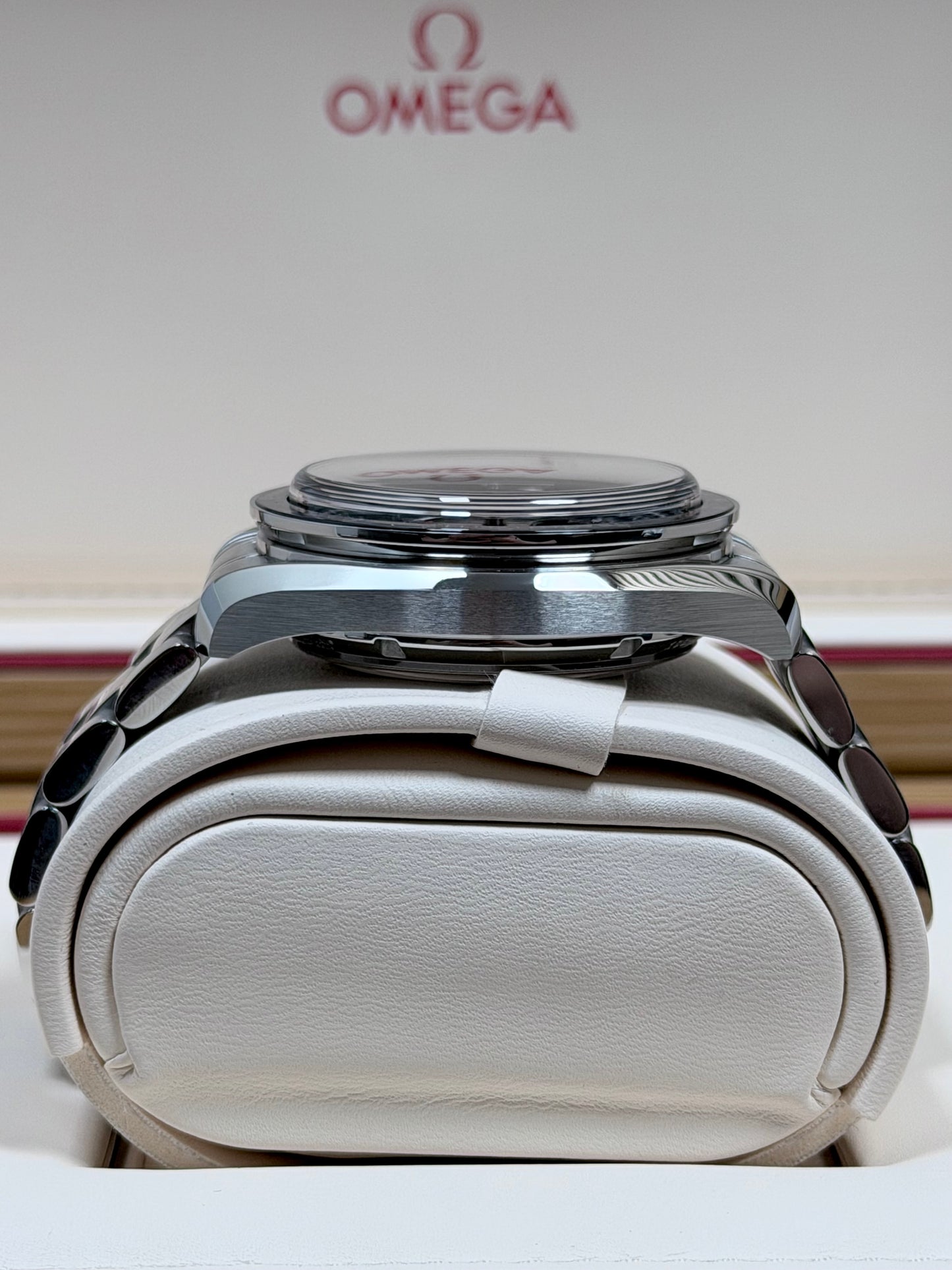 Omega Speedmaster Mondphase / 2025 / Full Set / Neuwertig