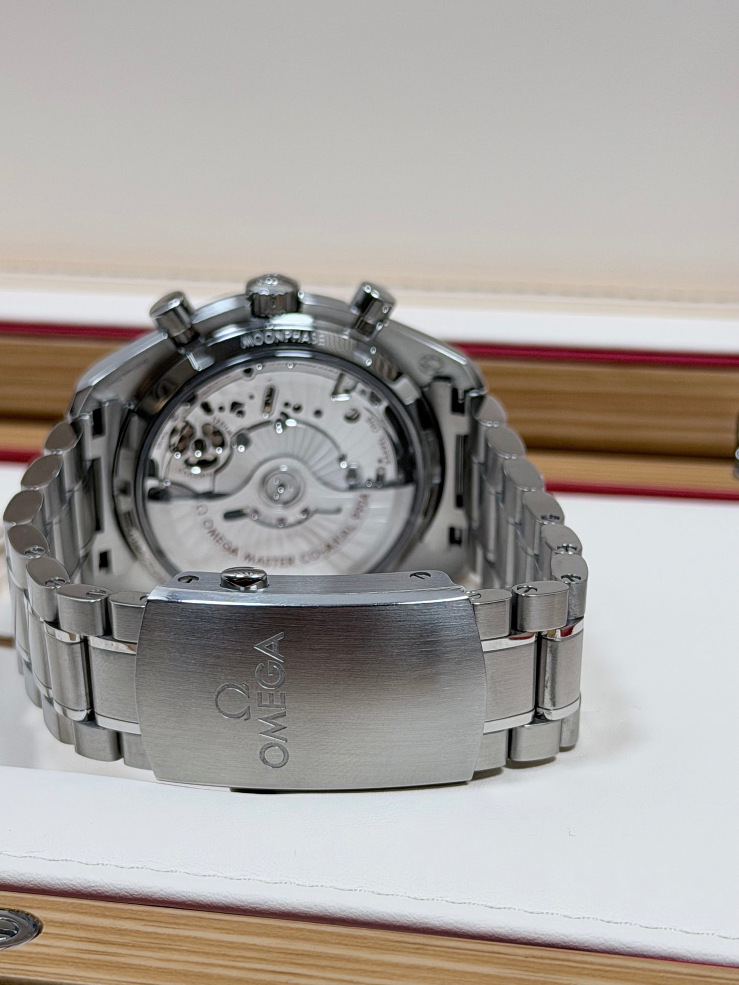 Omega Speedmaster Mondphase / 2025 / Full Set / Neuwertig