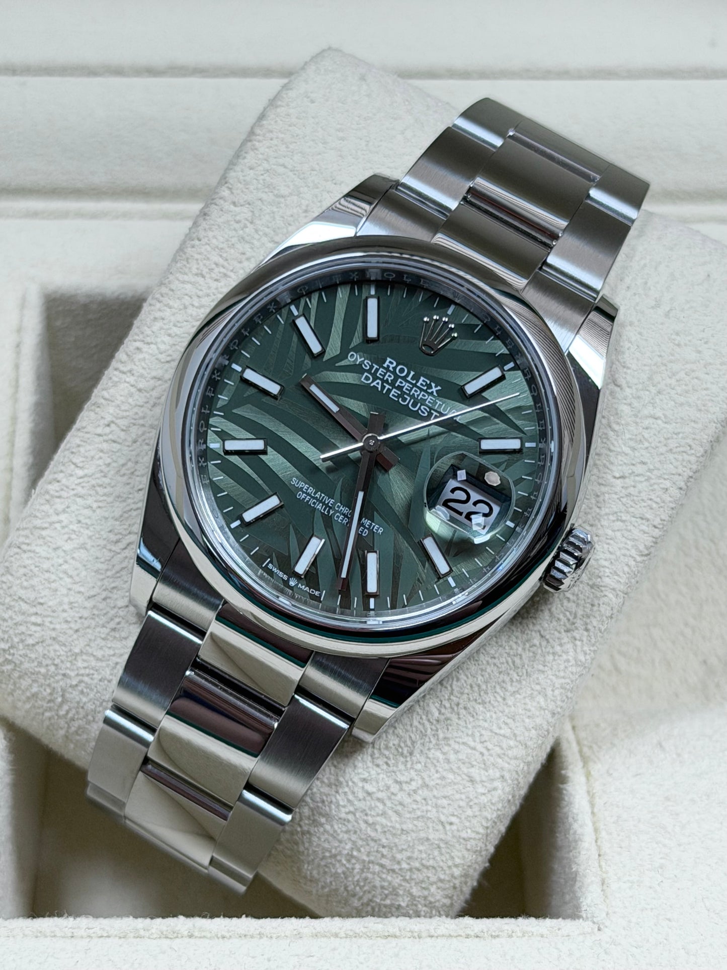 Rolex Datejust 36 126200 Mint Palm Dial / 2023 / Full Set / Sehr gut