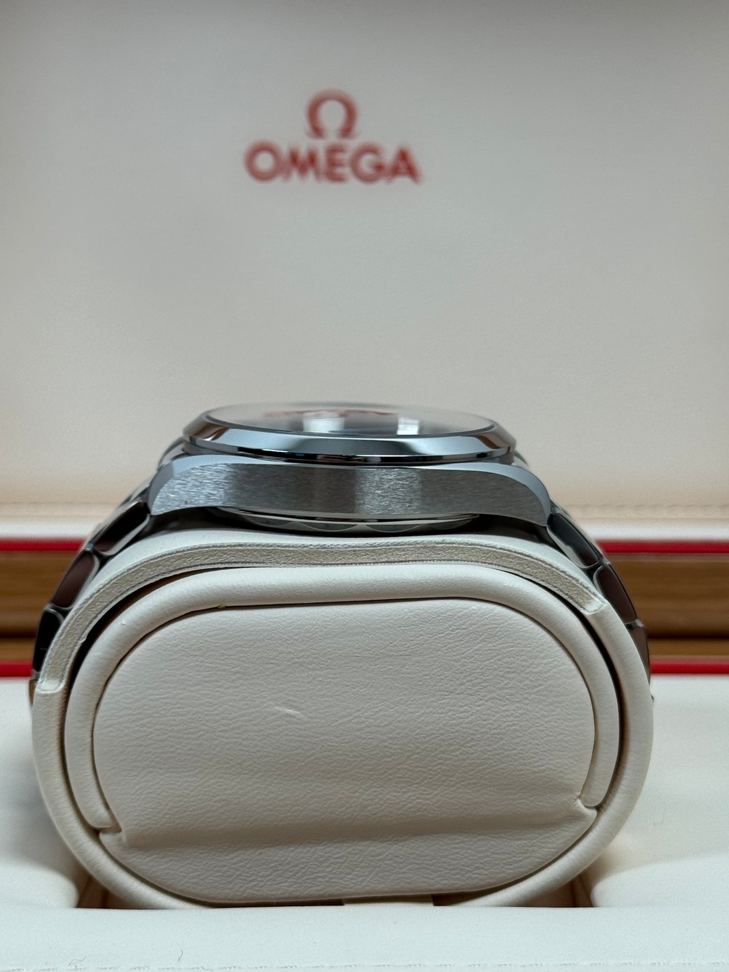 Omega Seamaster Aqua Terra 150M / 2021 / Full Set / Top Zustand