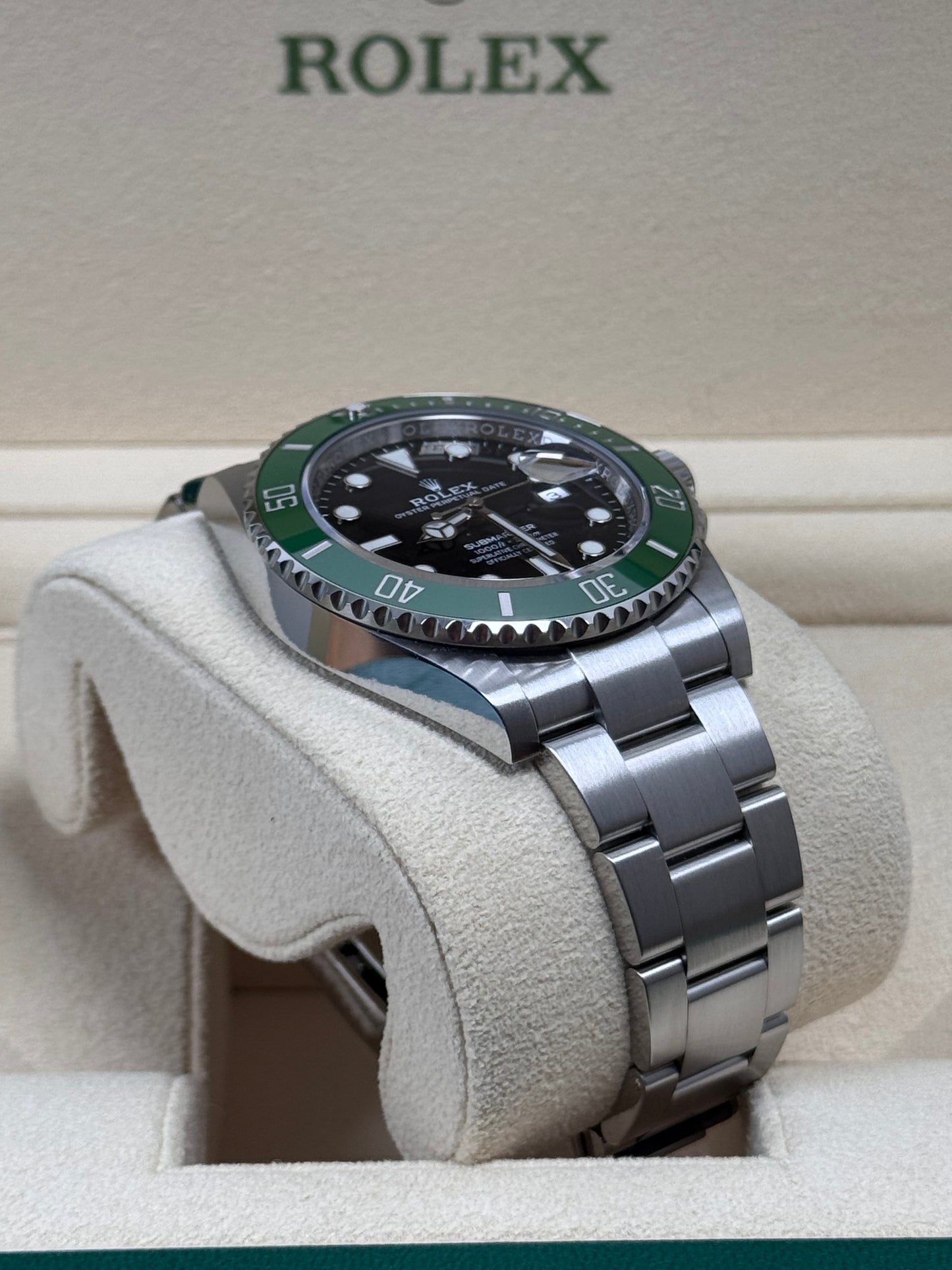 Rolex Submariner Date 126610LV "Starbucks" MK2 / 2023 / Full Set / Top Zustand