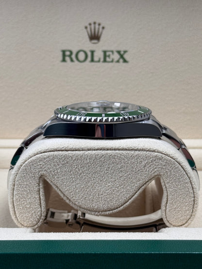 Rolex Submariner Date 126610LV "Starbucks" MK2 / 2023 / Full Set / Top Zustand