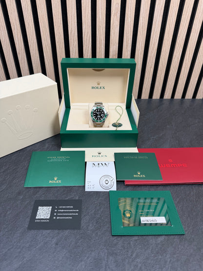 Rolex Submariner Date Starbucks MK1 126610LV / 2023 / Full Set / Top Zustand
