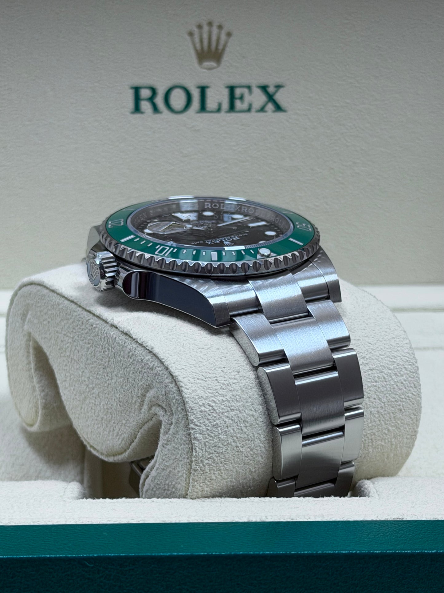 Rolex Submariner Date Starbucks MK1 126610LV / 2023 / Full Set / Top Zustand